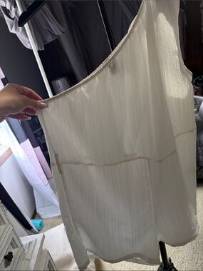 SHEIN Cream One-Shoulder Layered Shorts